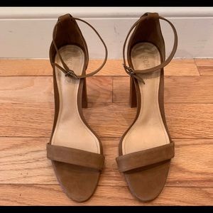 SCHUTZ TAN BLOCK HEEL - 9